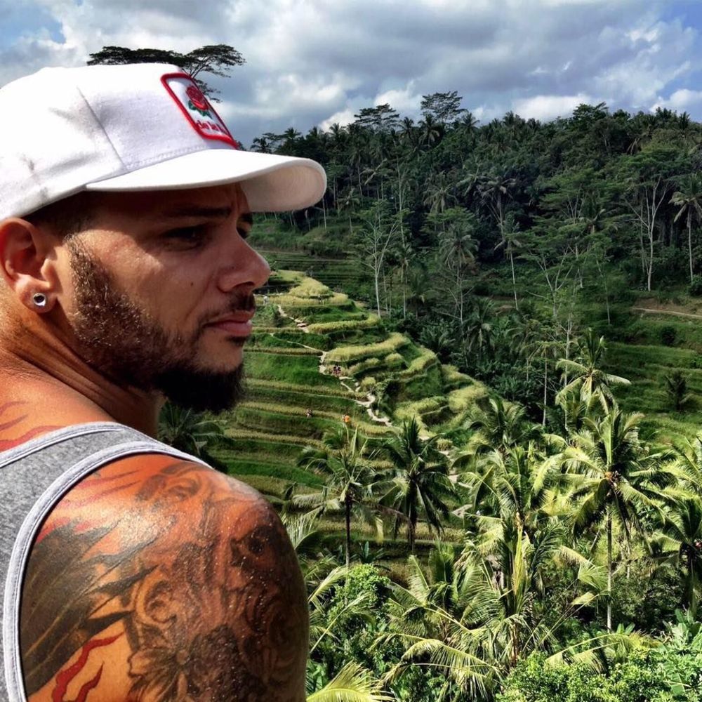 Meet your Posher, Devin